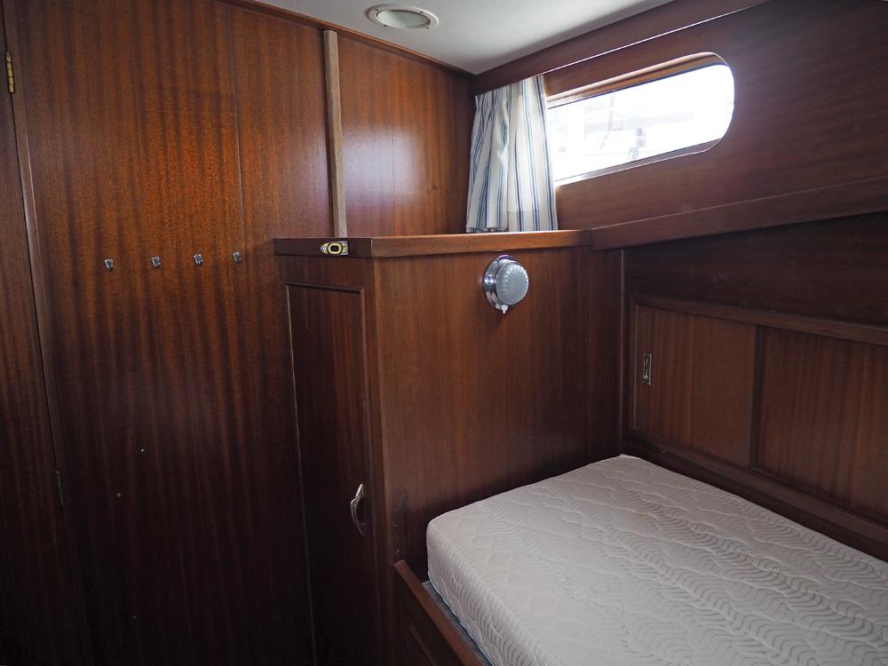 Cabin en avant, H&eacute;bergements